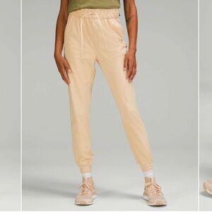 Lululemon Stretch High-Rise Jogger *Full Length-* Color Prosecco Size 4
